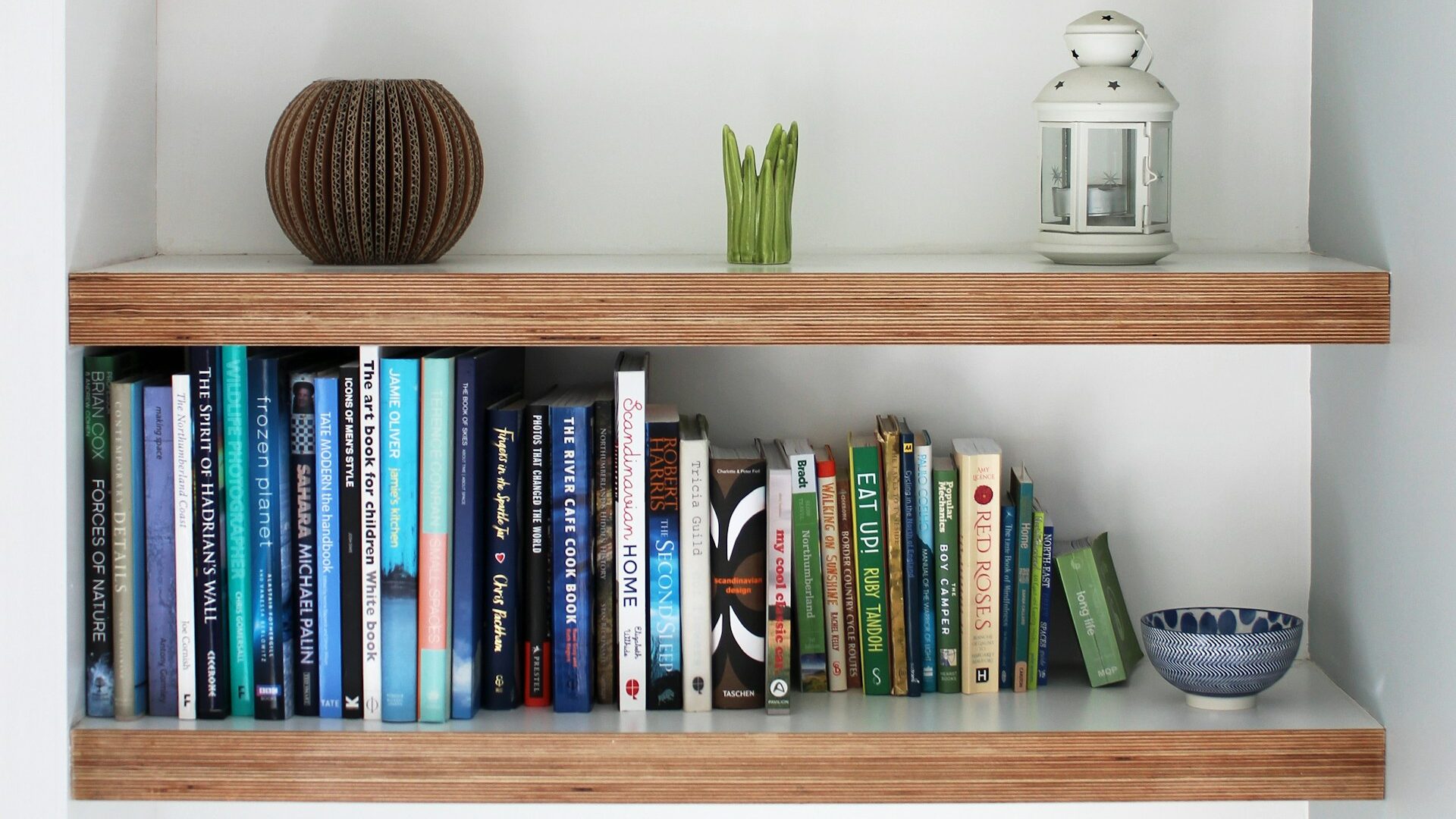 Étagères suspendues